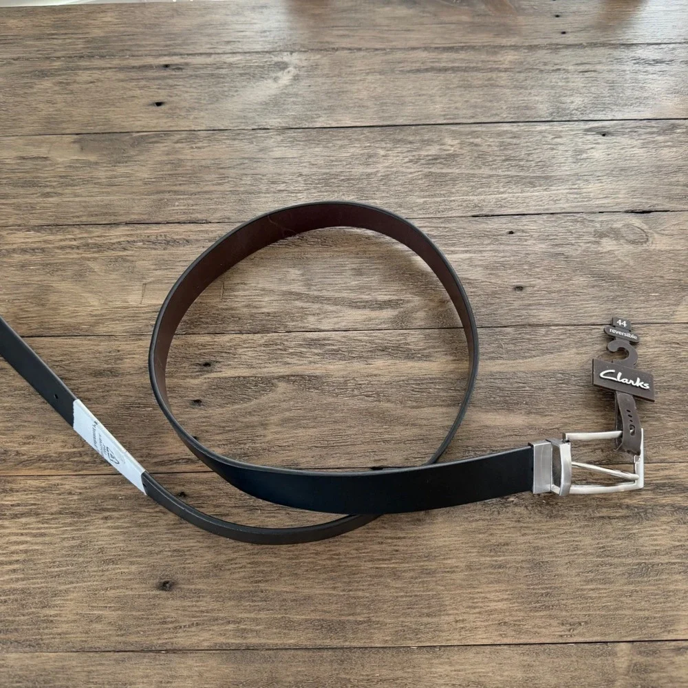 NWT Clarks Mens Reversible Belt Black‎ Brown Silver Buckle Size 44 New